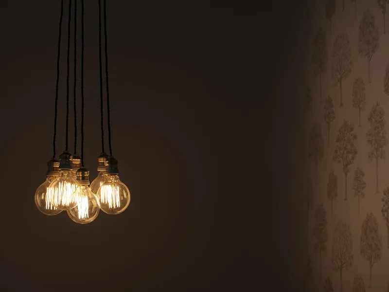 insegna negozio gioielli con illuminazione e fattura speciale